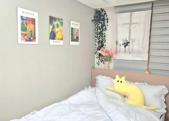 #6906 Dorm Bed In A Triple Station Area In 강남 신논현역 アパート *