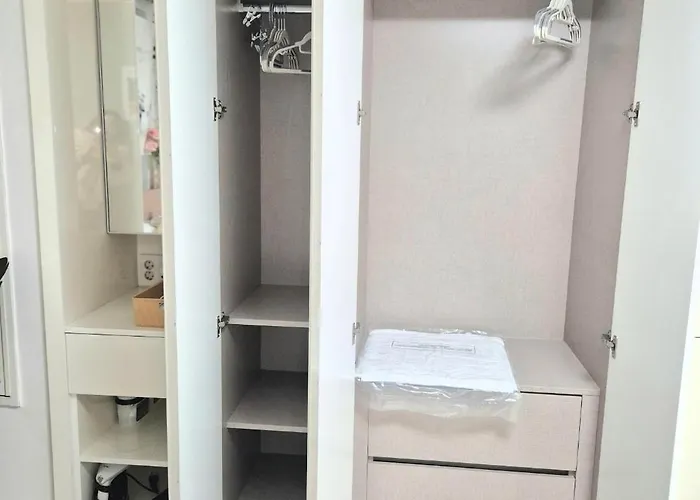 #6906 Dorm Bed In A Triple Station Area In 강남 신논현역 ソウル特別市
