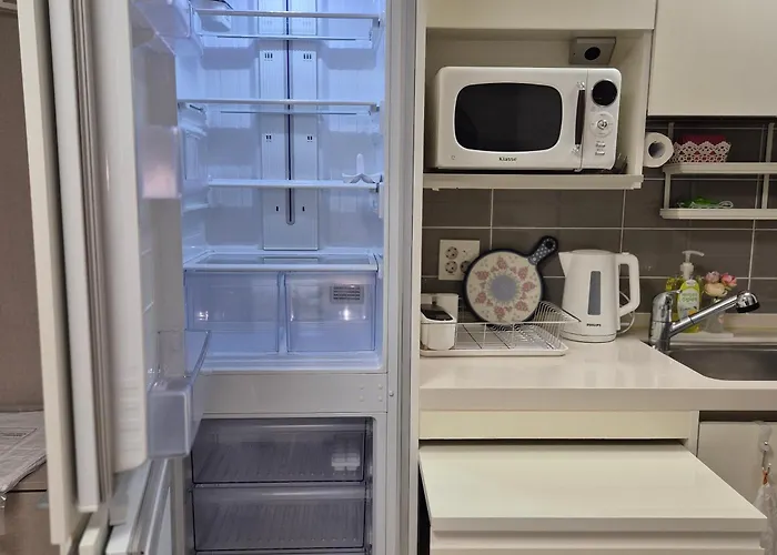 #6906 Dorm Bed In A Triple Station Area In 강남 신논현역 *